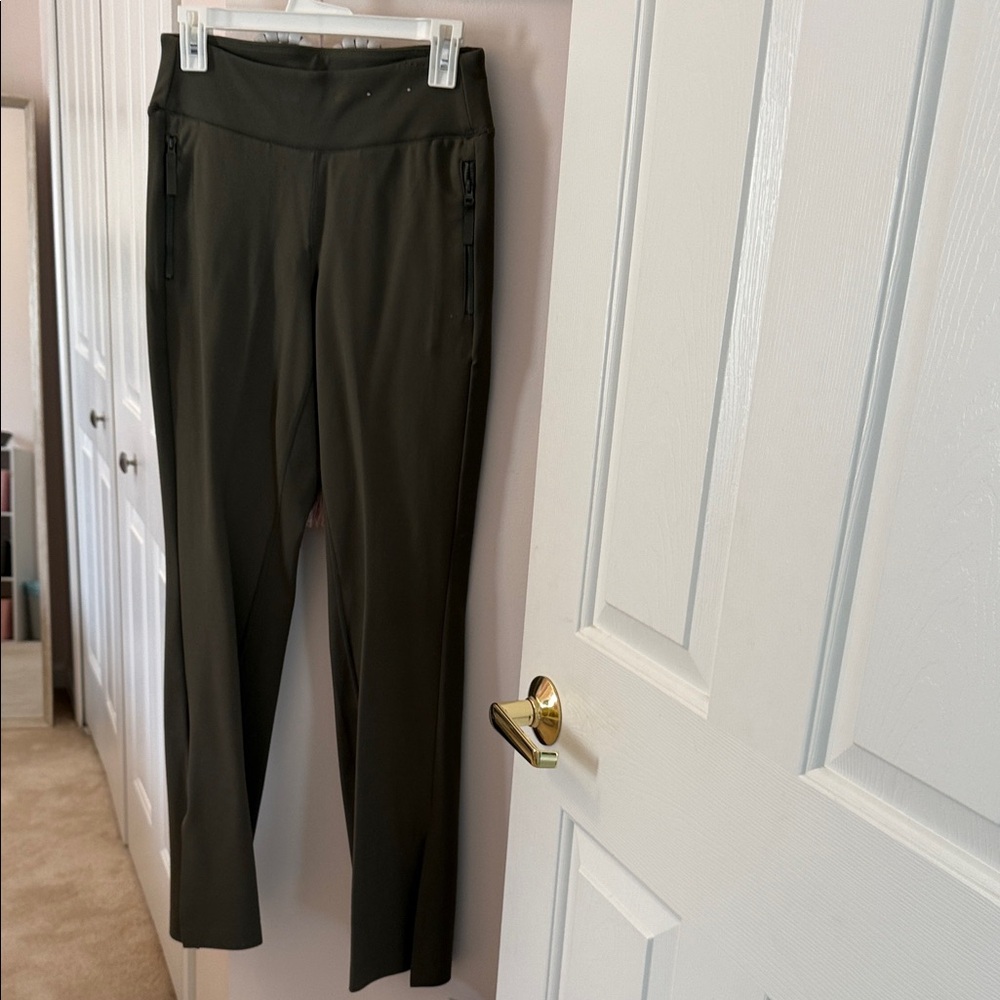 High-Rise Olive Green Performance Leggings with Zip Pockets